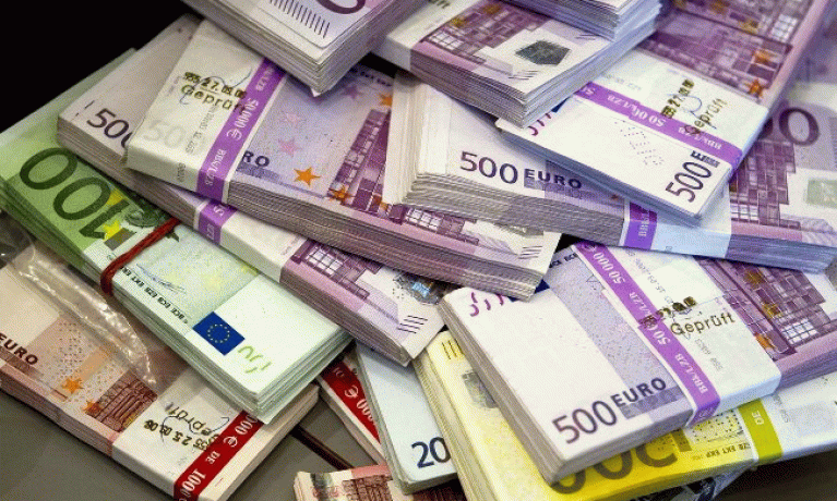 Ricerca Fabi: la ricchezza finanziaria degli italiani oltre quota 5.250 miliardi di euro. Preferite liquidità su conti correnti e depositi. Boom delle polizze assicurative
